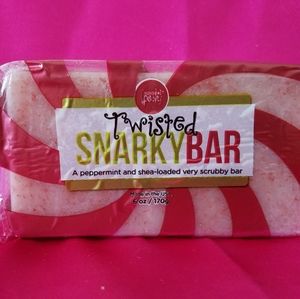 Perfectly Posh Twisted Snarky Bar